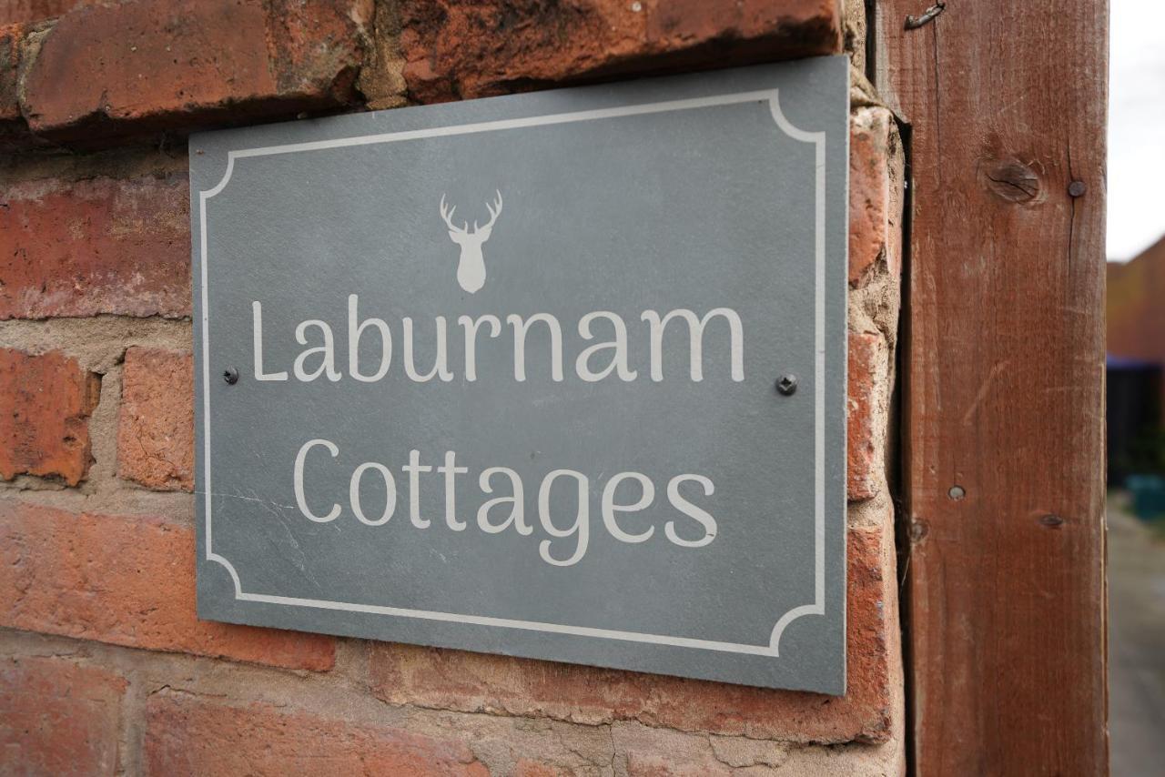 Capulet At Laburnum Cottages 스트렛포드-어폰-에이본 외부 사진